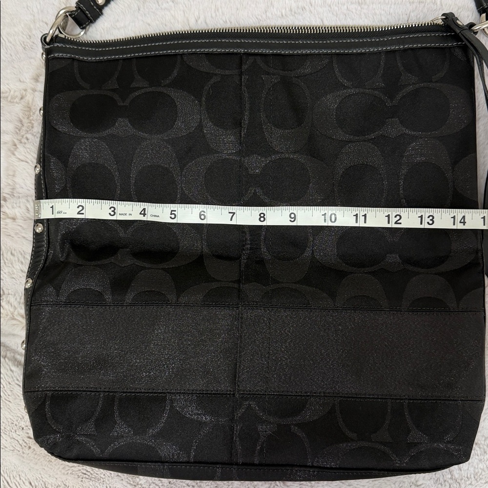 Coach Shoulder Bag - Picture 4 of 6